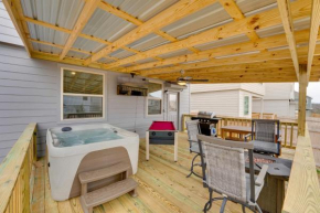 6 Mi to Lackland AFB Hot Tub Haven with Game Room